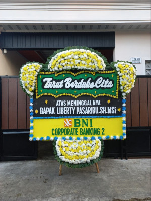 Papan Bunga Duka di Peusar