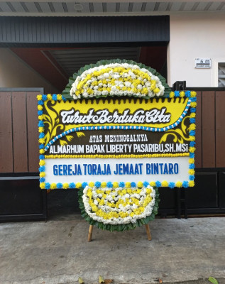 Papan Bunga Duka di Peusar
