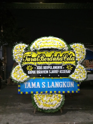Papan Bunga Duka di Peusar